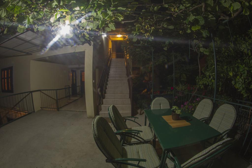 Apartments Gugolj M&M ヘルツェグ・ノヴィ エクステリア 写真