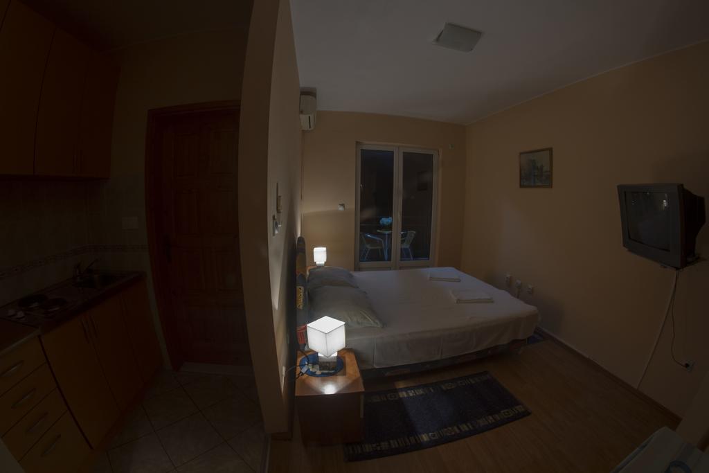 Apartments Gugolj M&M ヘルツェグ・ノヴィ エクステリア 写真
