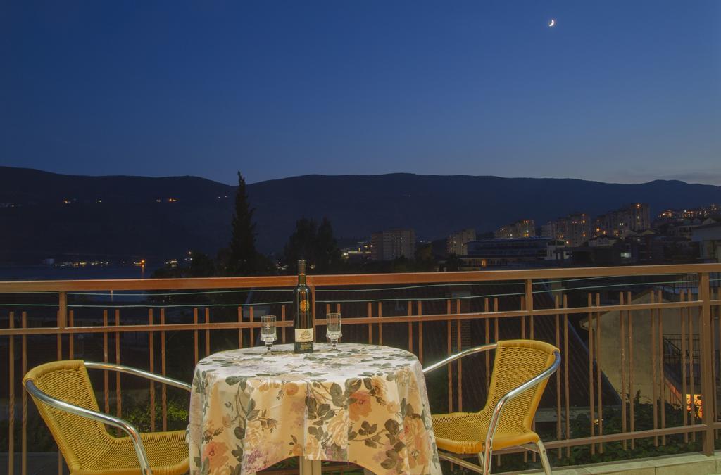 Apartments Gugolj M&M ヘルツェグ・ノヴィ エクステリア 写真