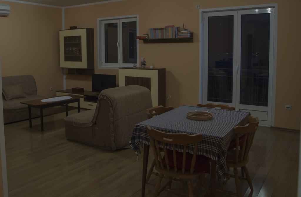 Apartments Gugolj M&M ヘルツェグ・ノヴィ エクステリア 写真