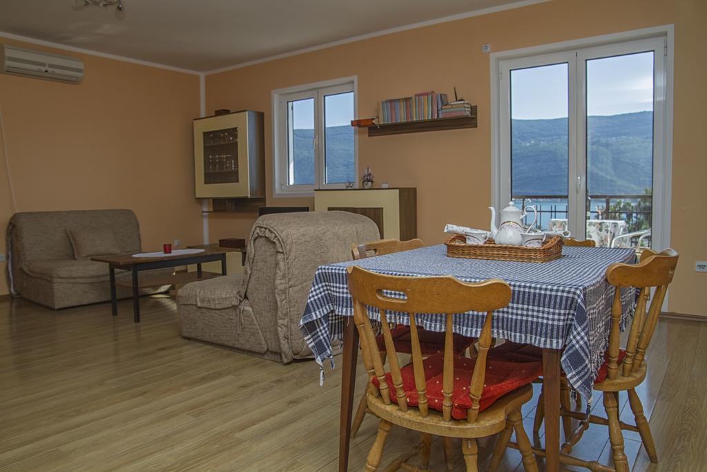 Apartments Gugolj M&M ヘルツェグ・ノヴィ エクステリア 写真